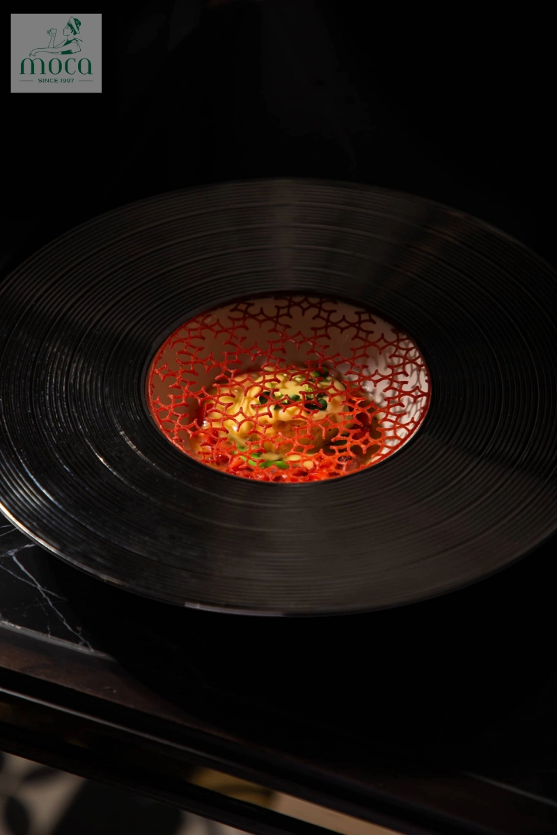 At Moca Dining, fine dining becomes a cultural journey—celebrating Vietnam’s heritage in every detail.