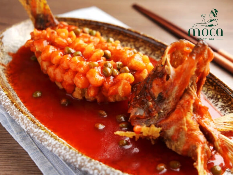 Jiangsu elegance: masterful knife work and delicate flavors in every exquisite bite.