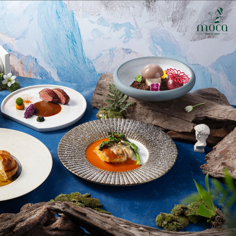 Vietnamese-Western cuisine is not just about flavors but also art on a plate, where color, texture, and form tell their own story.