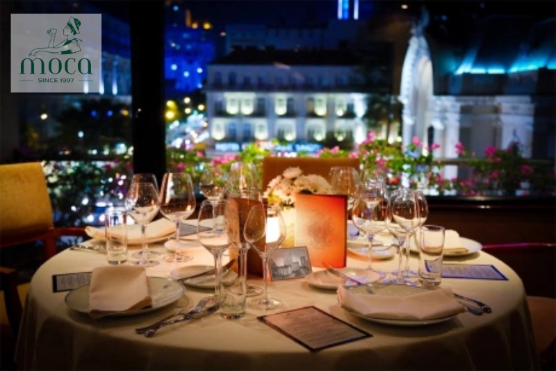 Impeccable service in motion — where every gesture is precise, seamless, and tailored to the guest’s experience.
