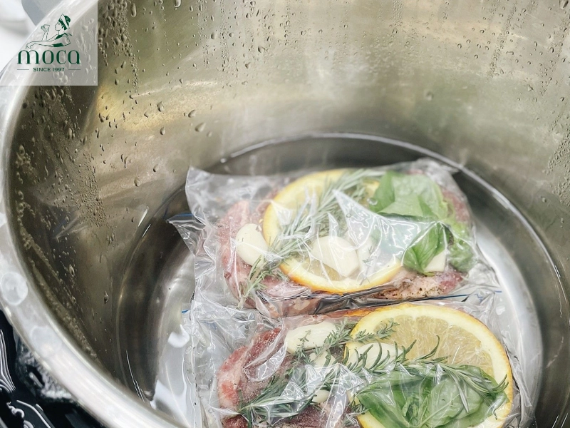 Sous vide delivers precision, tenderness, and unbeatable consistency—hallmarks of Michelin excellence.