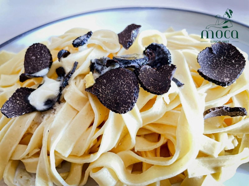 Truffle: nature’s rarest aroma, elevating simplicity into sublime indulgence.