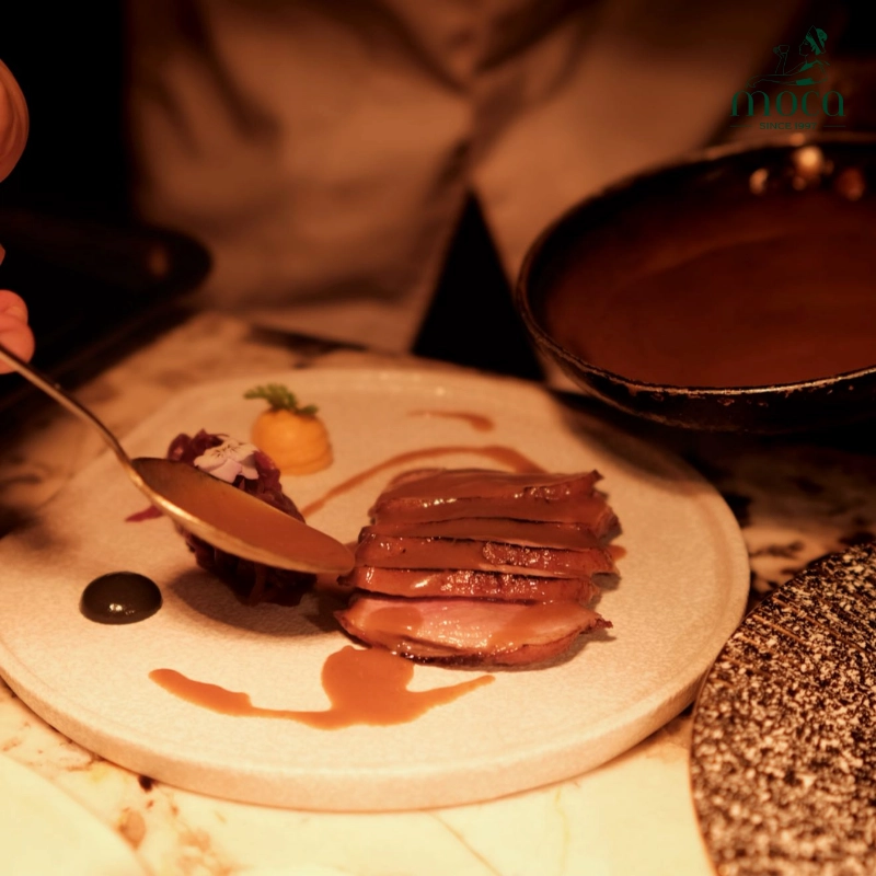 A perfect fusion of Western sous-vide technique and traditional Vietnamese flavors, transforming duck breast into a refined and creative culinary masterpiece.