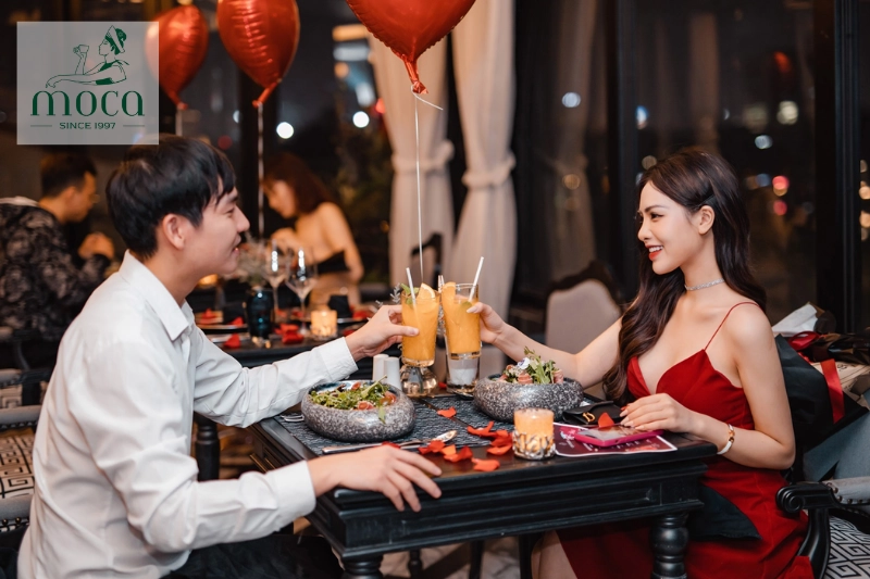 Fine dining etiquette and attire — where elegance begins before the first course is served.