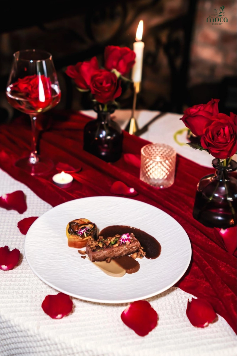 成功する高級婚約記念ディナーの不可欠な柱