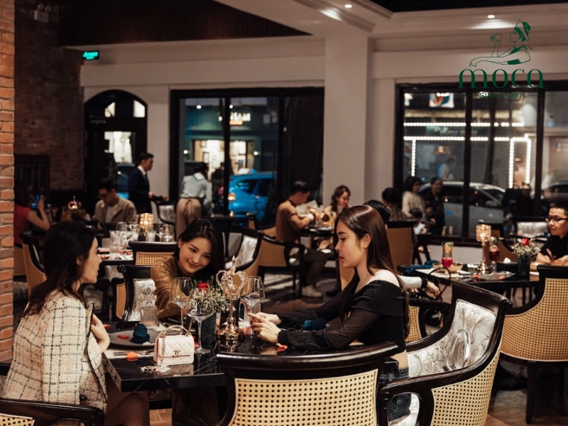 모카 다이닝(Moca Dining) - 라이브 음악과 요리의 훌륭함이 어우러져 잊지 못할 경험을 선사합니다.