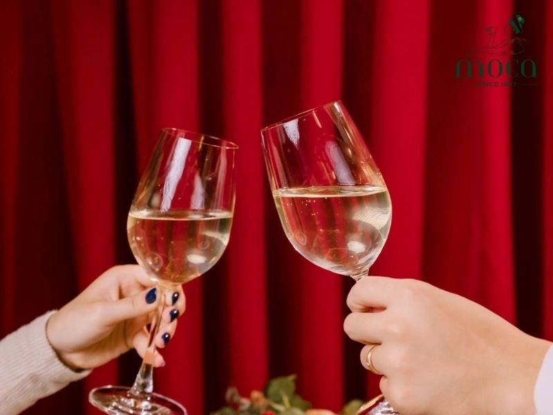 Analyzing Wine Structure: Body, Acidity, and Tannins