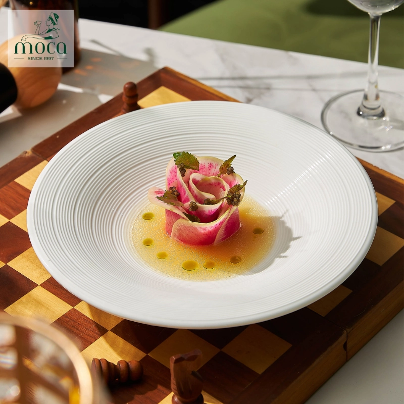 Ein Fine-Dining-Menü ist eine Reise durch sorgfältig ausgewählte Aromen, bei der jedes Gericht ein Meisterwerk ist, das mit Präzision und Leidenschaft zubereitet wird.