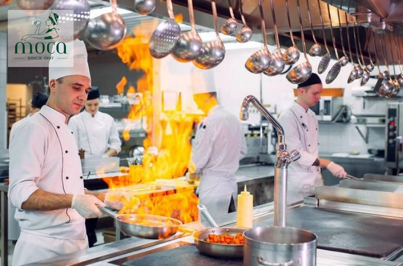 A zero-waste kitchen powered by AI and on-site composting—minimizing food waste and environmental impact through innovation and precision.