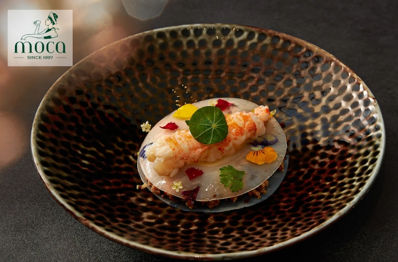 Plating beyond the plate — a story-driven, innovative experience redefining fine dining presentation.