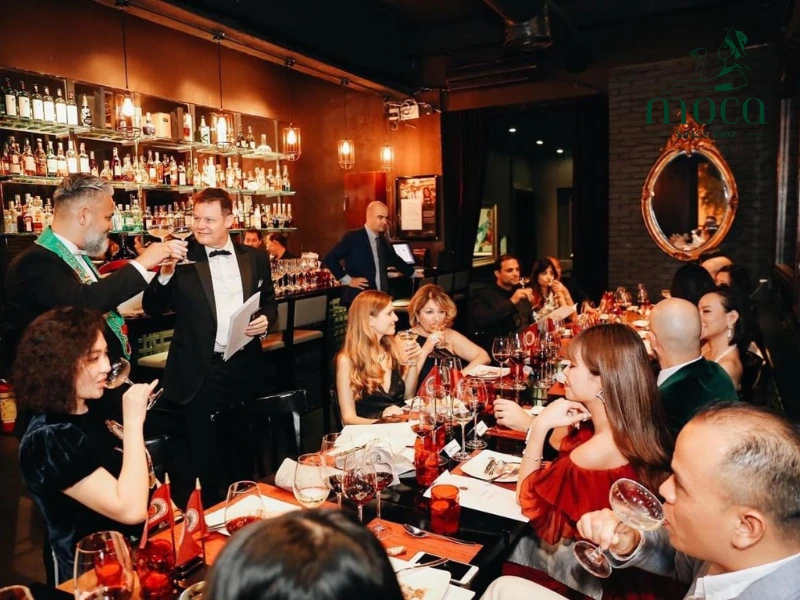 A French lunch: not just a meal, but a moment to savor life.