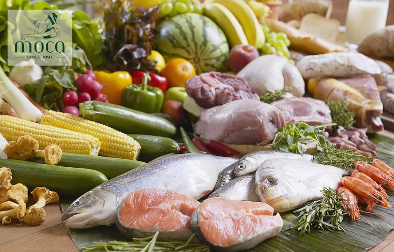 A chef sourcing ingredients directly from local farmers—ensuring freshness, ethical transparency, and reduced environmental impact.