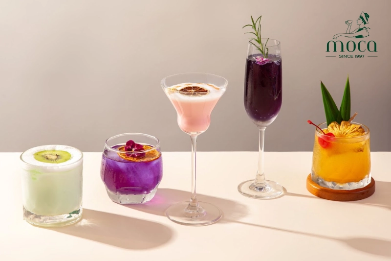 Perfect harmony: Wine, cocktails, and traditional drinks elevate the dining experience.