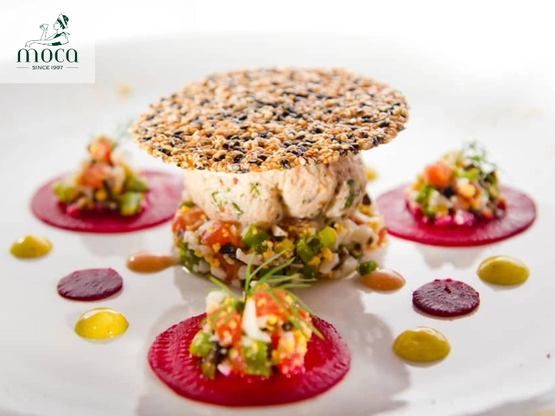 La Badiane – where French and Vietnamese culinary artistry meet in elegant vegetarian dishes.