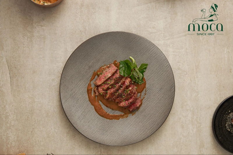 The core principles of artistic plating – balancing color, texture, and space to highlight the star ingredient on every plate.