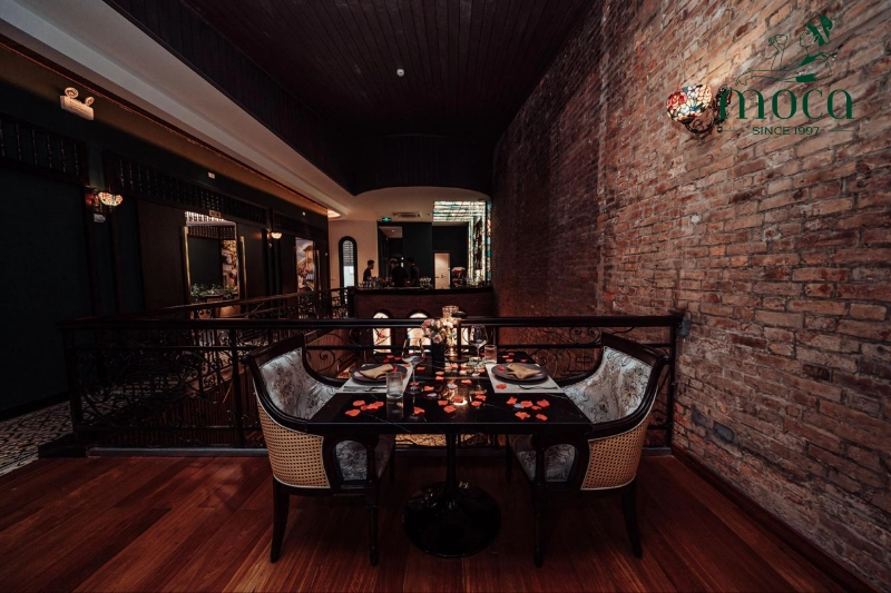 Private Dining Sanctuaries Designed for Intimacy