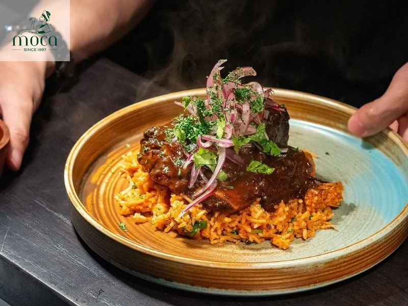 Vietnam’s Michelin-starred restaurants blend tradition and innovation, showcasing local flavors through world-class culinary artistry.