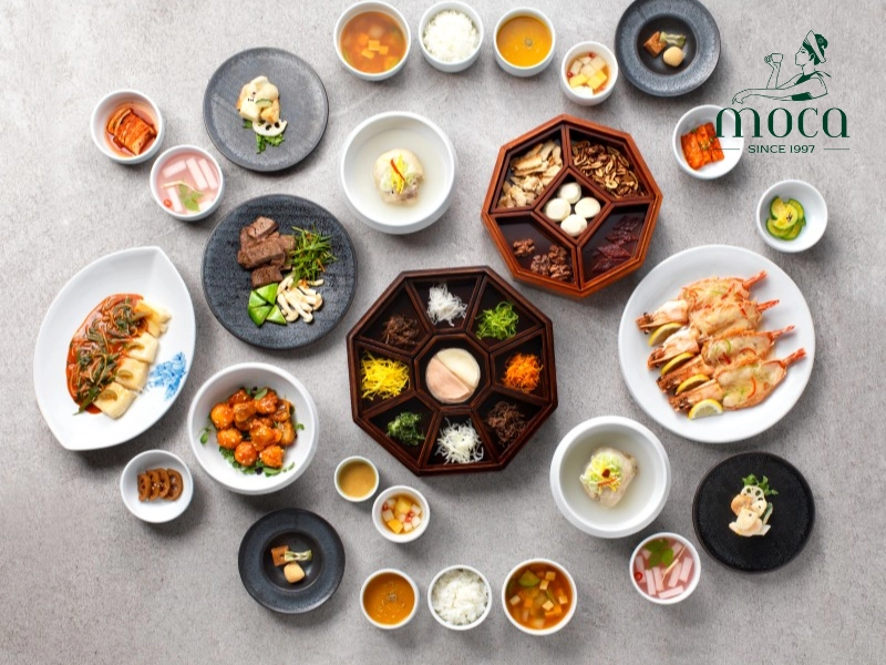 Gungjung Eumsik: Where Korean fine dining was born—refined, balanced, and steeped in royal tradition.