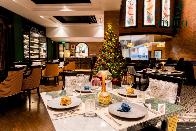 The Allure of Dining Out: An Effortless Christmas for Two