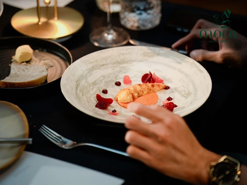 Thorough preparation – the key to a perfect fine dining experience in Southeast Asia.