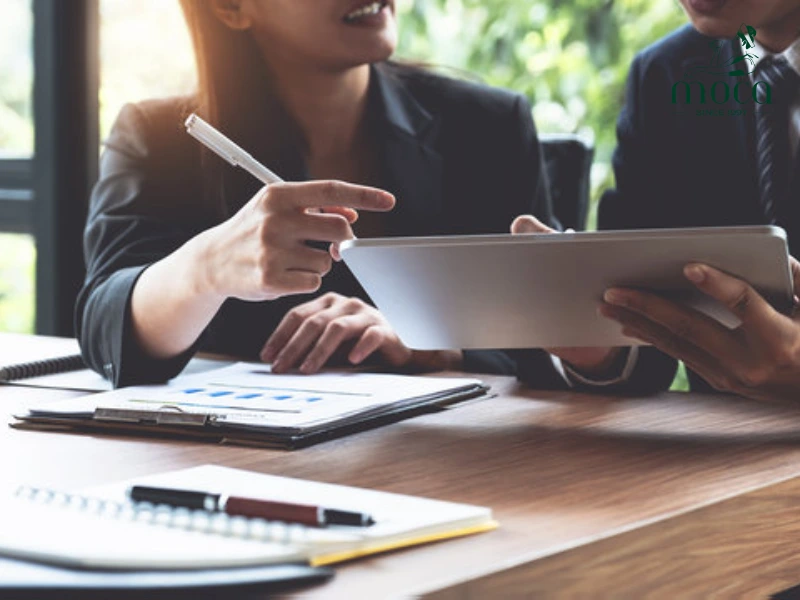 高級レストランのメニューコンサルティングを通じて、ブランドアイデンティティを形成し、運営を効率化し、持続可能なビジネス資産を構築します。