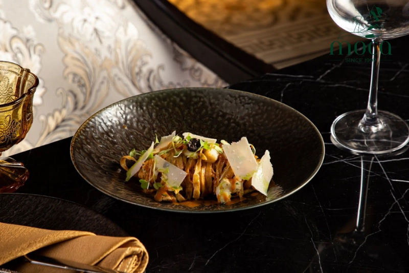 Navigate Moca Dining’s À la Carte Menu: share appetizers, explore thoughtful beverage pairings, and engage with our team for an optimized dining experience.