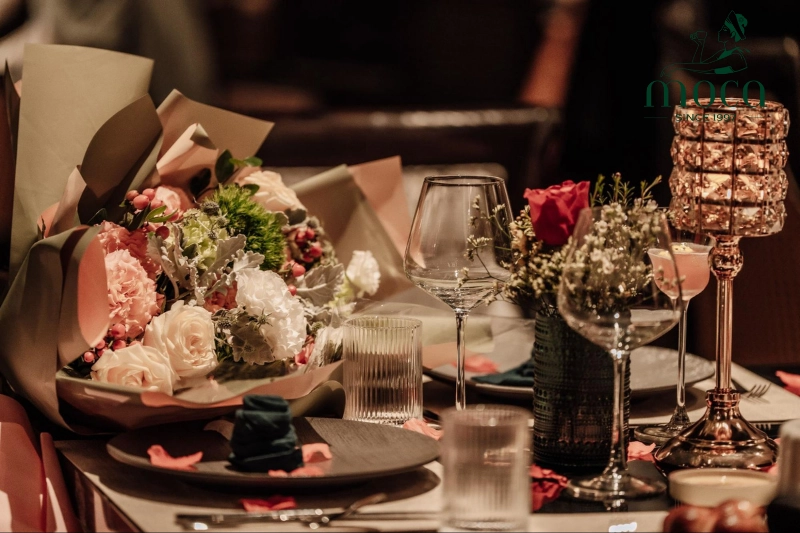 Sophisticated Color Palettes Beyond Traditional Red