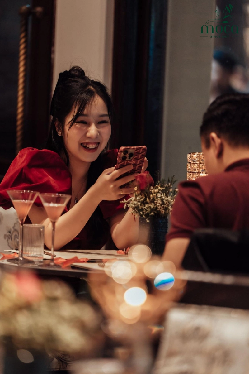 An Immersive Atmosphere Designed for Intimate Connections