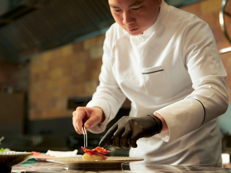 シェフのビジョン:雰囲気の視覚的延長としての盛り付け