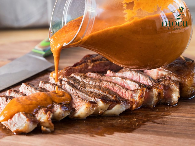 굽기부터 서빙까지 — 단백질을 완벽하게 다루고 접시를 한층 높이세요.