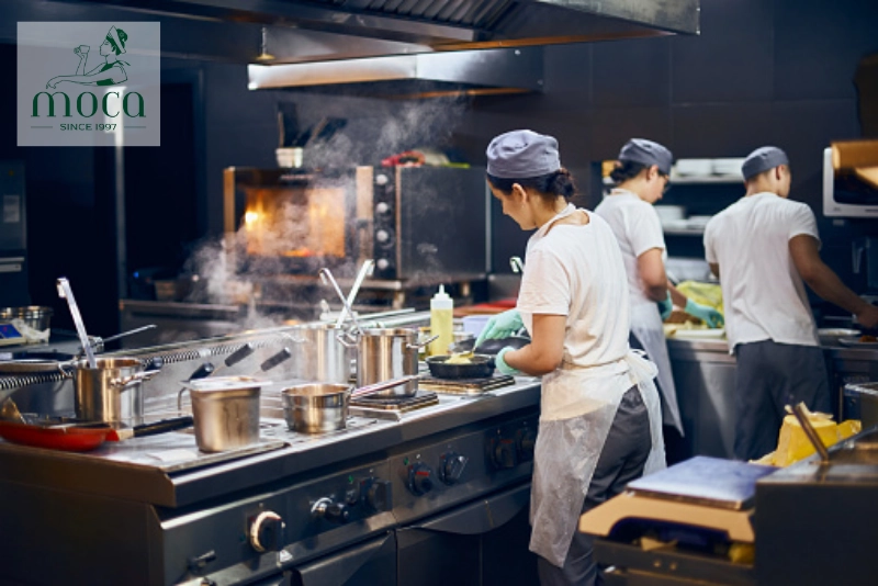 Fine dining’s future: blending innovation, sustainability, and storytelling to craft unforgettable culinary experiences.
