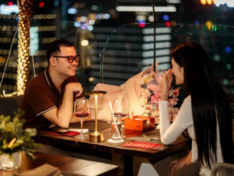 파인 다이닝은 맛, 분위기, 서비스가 조화를 이루어 식사를 오래도록 기억에 남는 경험으로 만듭니다.