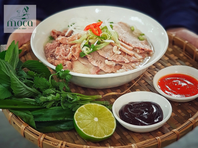 The taste of terroir: fine dining that celebrates local ingredients and regional heritage.