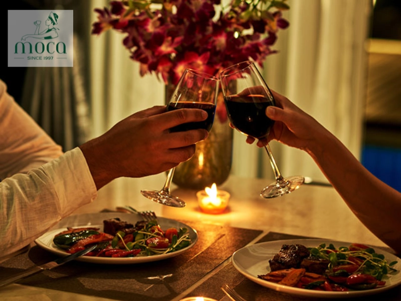 Frühzeitiges Buchen und genaue Angaben gewährleisten ein reibungsloses und perfektes Fine-Dining-Erlebnis.