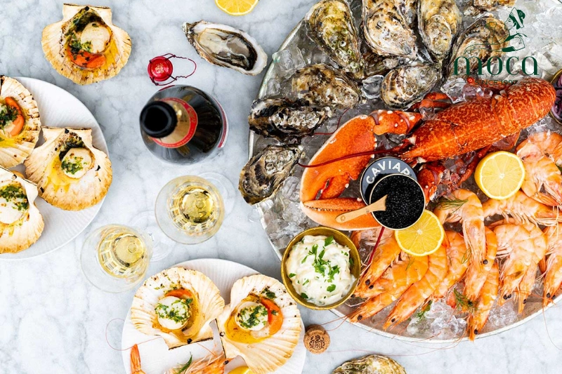 Moca Dining is committed to sustainable seafood: from responsible fishing and aquaculture practices to full traceability of every product. 